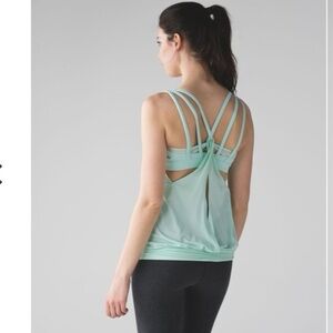 Lululemon Flow Y 2-1 tank  size 12